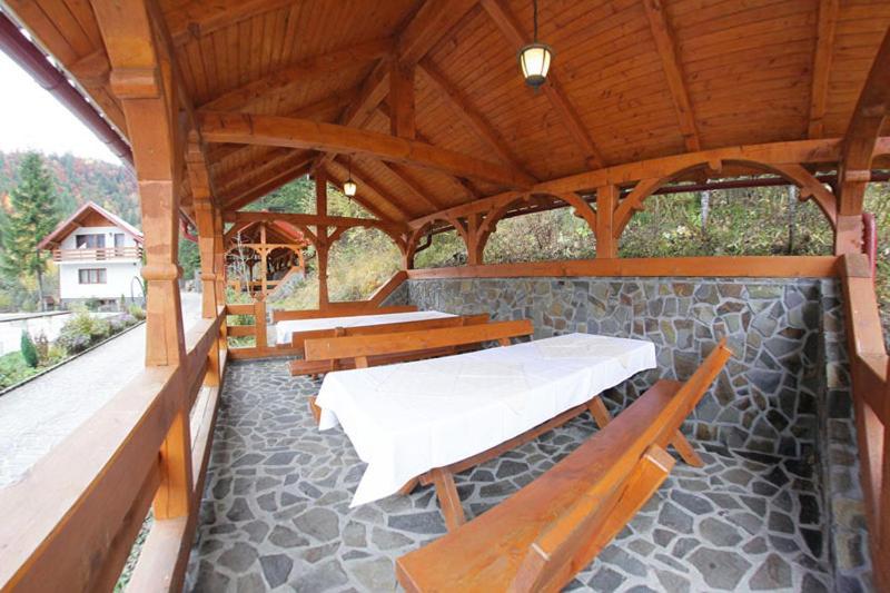 Hotel Paltinis Borsa Kültér fotó